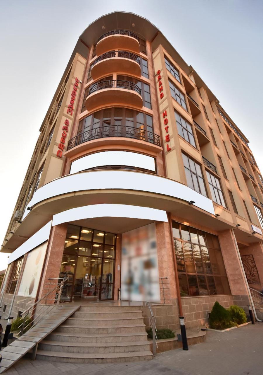 Hotel Grand Zugdidi Zewnętrze zdjęcie