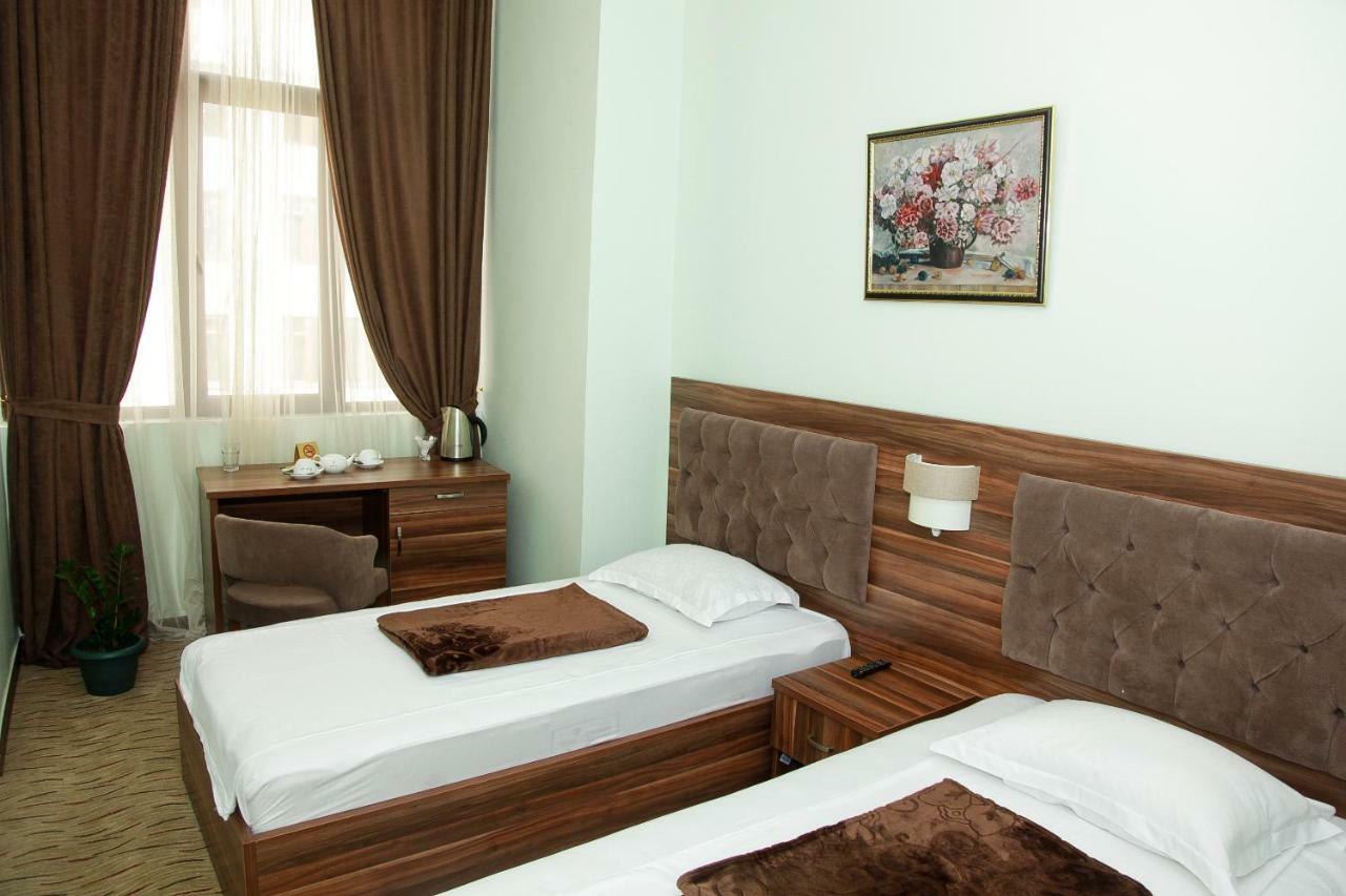 Hotel Grand Zugdidi Zewnętrze zdjęcie